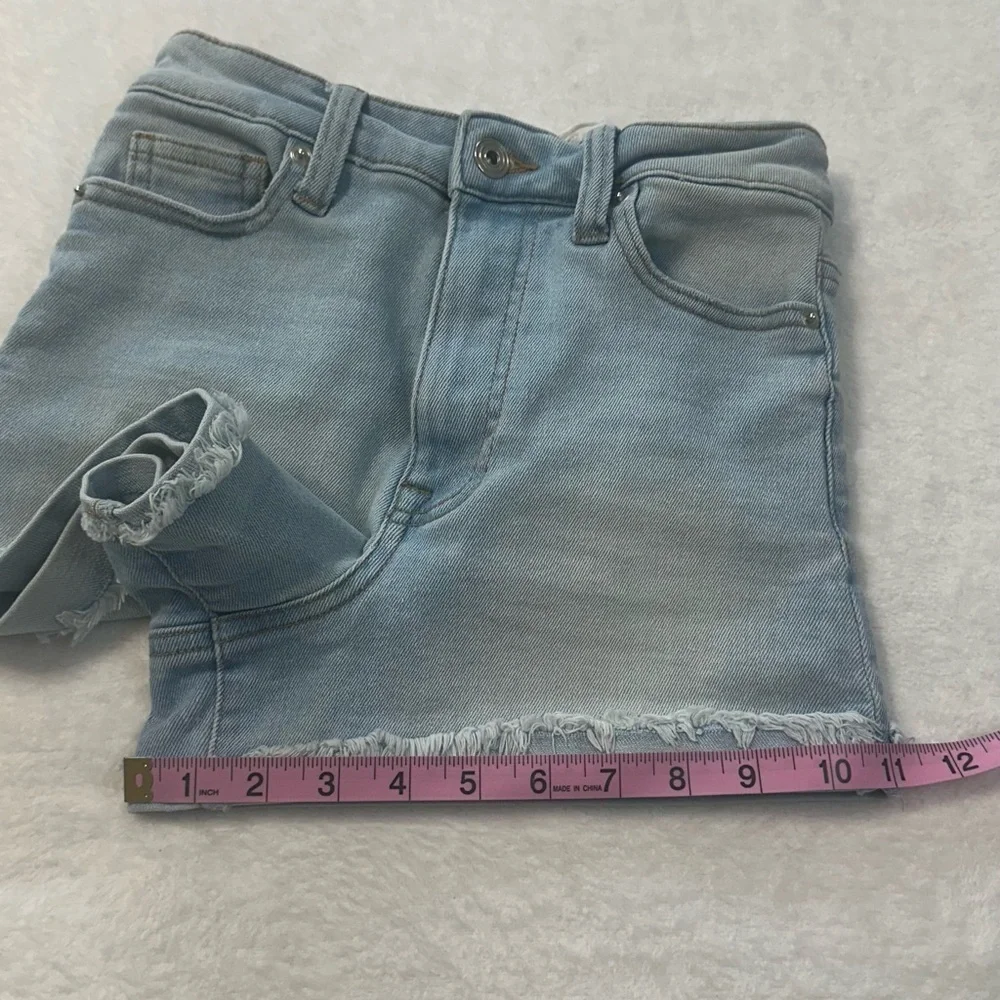 Atlar’d state Blue Jean Shorts with Vintage Distressed Look Size 1/25